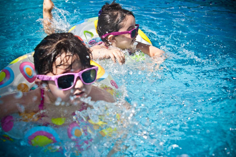 teaching children to swim